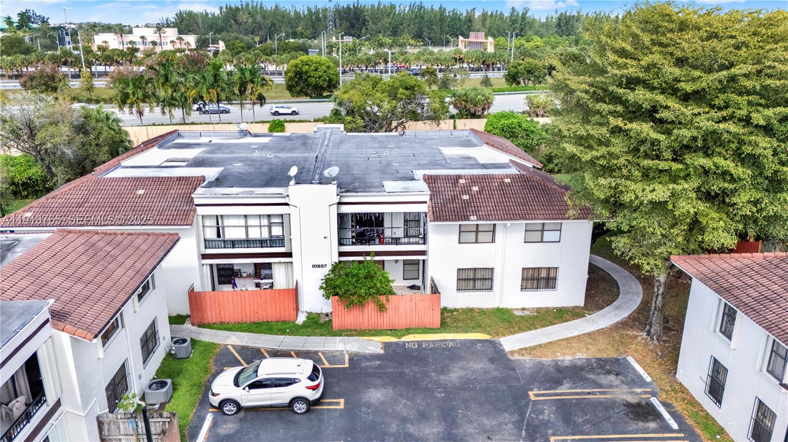 10857 NW 7th St #24-17 photo 3