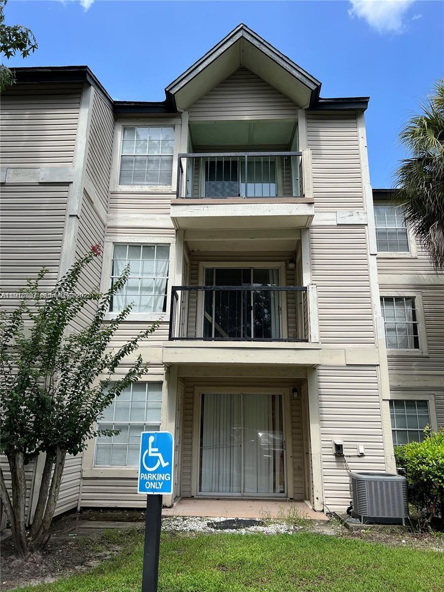 1948 Lake Atriums Circle #124 photo 2