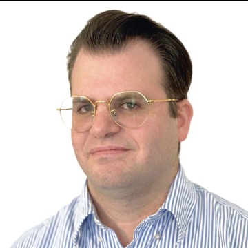 Julian Yuken headshot